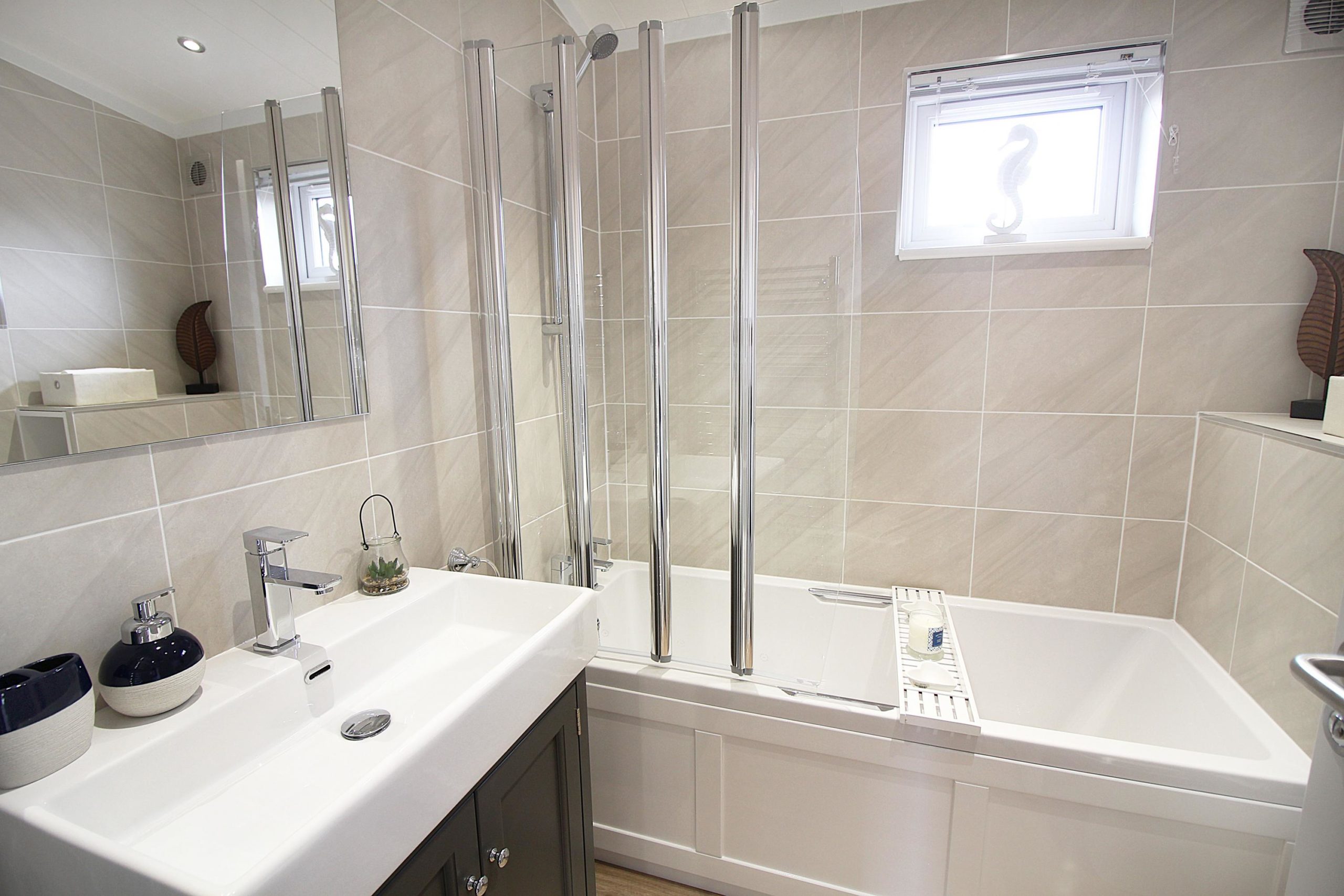 Holiday Lodge For Sale At Wixford Grange – Omar Alderney - Bathroom